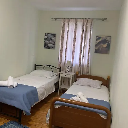 Thanasis House