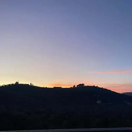 Thanasis House アパート *