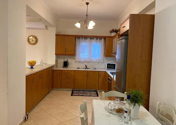 Apartament Thanasis House *